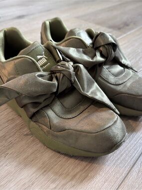 Fenty by Rihanna Puma Olive Green Satin Bow Runner Sneakers 7